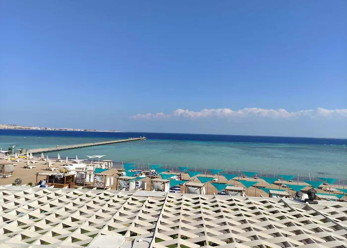 Апартаменты Buki-gravity-homes, Spacy Beachfront In 5 Star Gravity Sahl Hasheesh- For Guests With Nonegyptian Passports Хургада