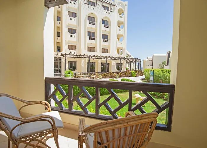 Апартаменты Buki-gravity-homes, Spacy Beachfront In 5 Star Gravity Sahl Hasheesh- For Guests With Nonegyptian Passports Хургада