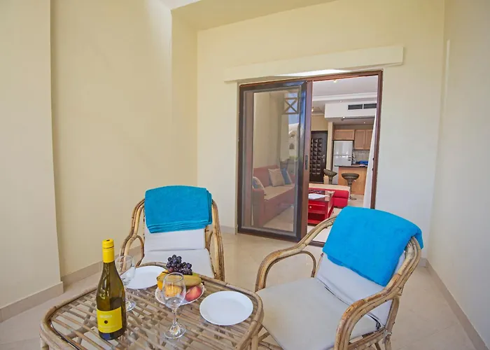 Апартаменты Buki-gravity-homes, Spacy Beachfront In 5 Star Gravity Sahl Hasheesh- For Guests With Nonegyptian Passports *